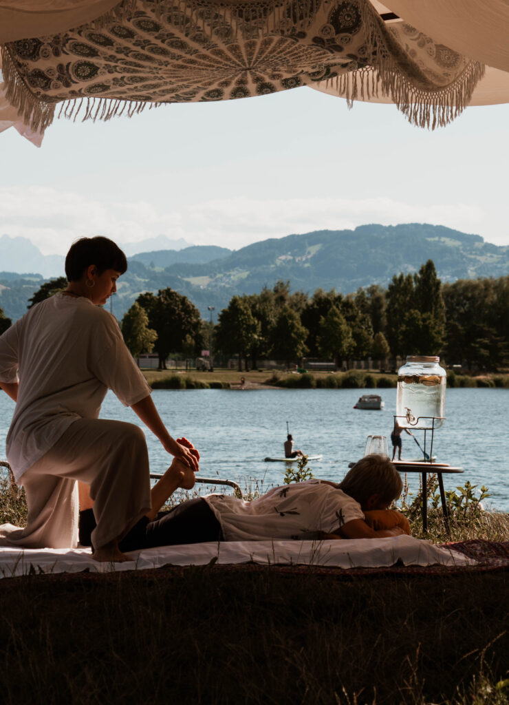 Nuad-Thai-Treatment_Massagezelt-Heaven7_Strandhaus_Bodensee_19