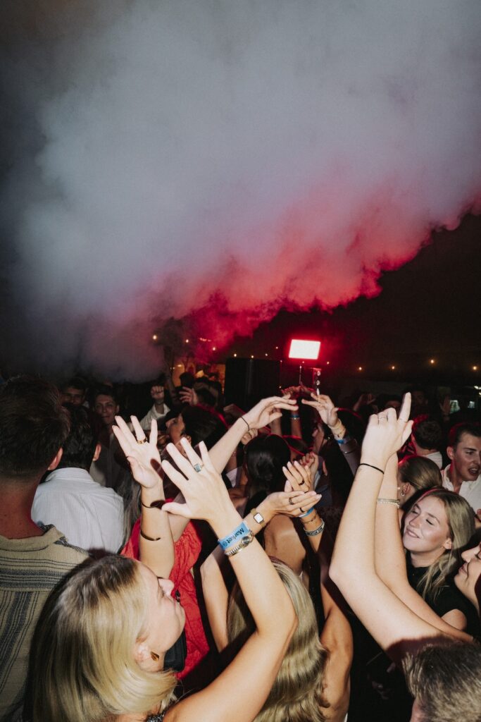 DayDance_HeavenSeven-Strandhaus-Bodensee_Laurin-Lorünser_Market33_13