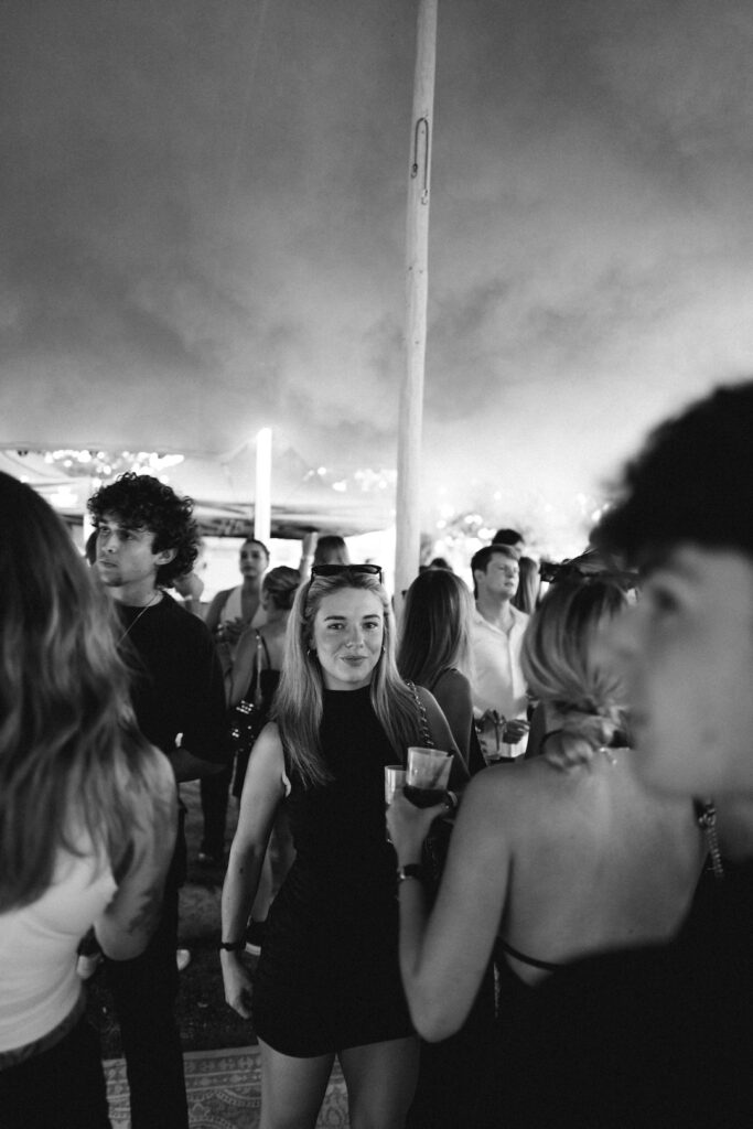 DayDance_HeavenSeven-Strandhaus-Bodensee_Laurin-Lorünser_Market33_4