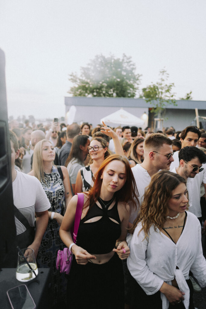 heaven7.at-sunsetaffairs_Credit_LaurinLoruenser_StrandhausHard_August2468