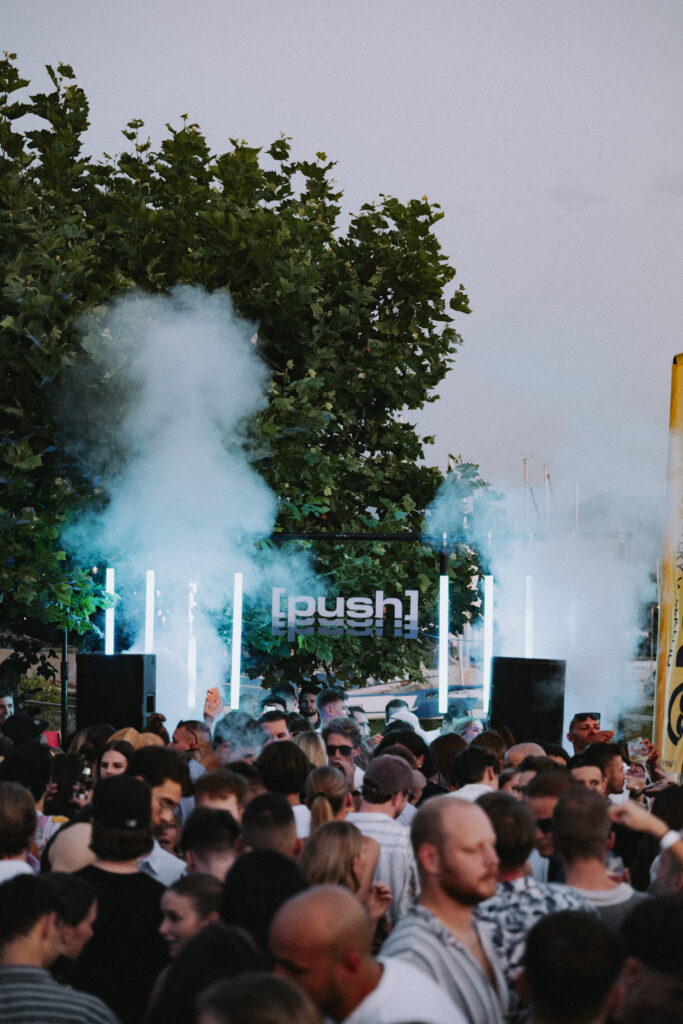 heaven7.at-sunsetaffairs_Credit_LaurinLoruenser_StrandhausHard_August2474